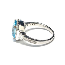 Load image into Gallery viewer, 18 Carat White Gold Art Deco Style Aquamarine and Diamond Cluster Ring
