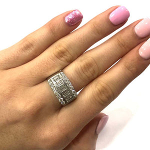 14 Carat White Gold Diamond Unisex Chunky Ring